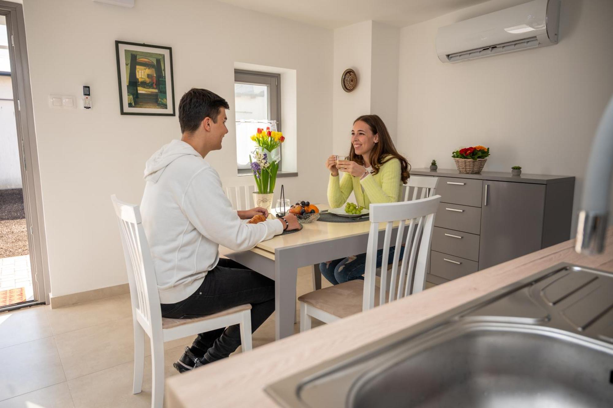 Tuenderkert Apartman Gyula Kültér fotó