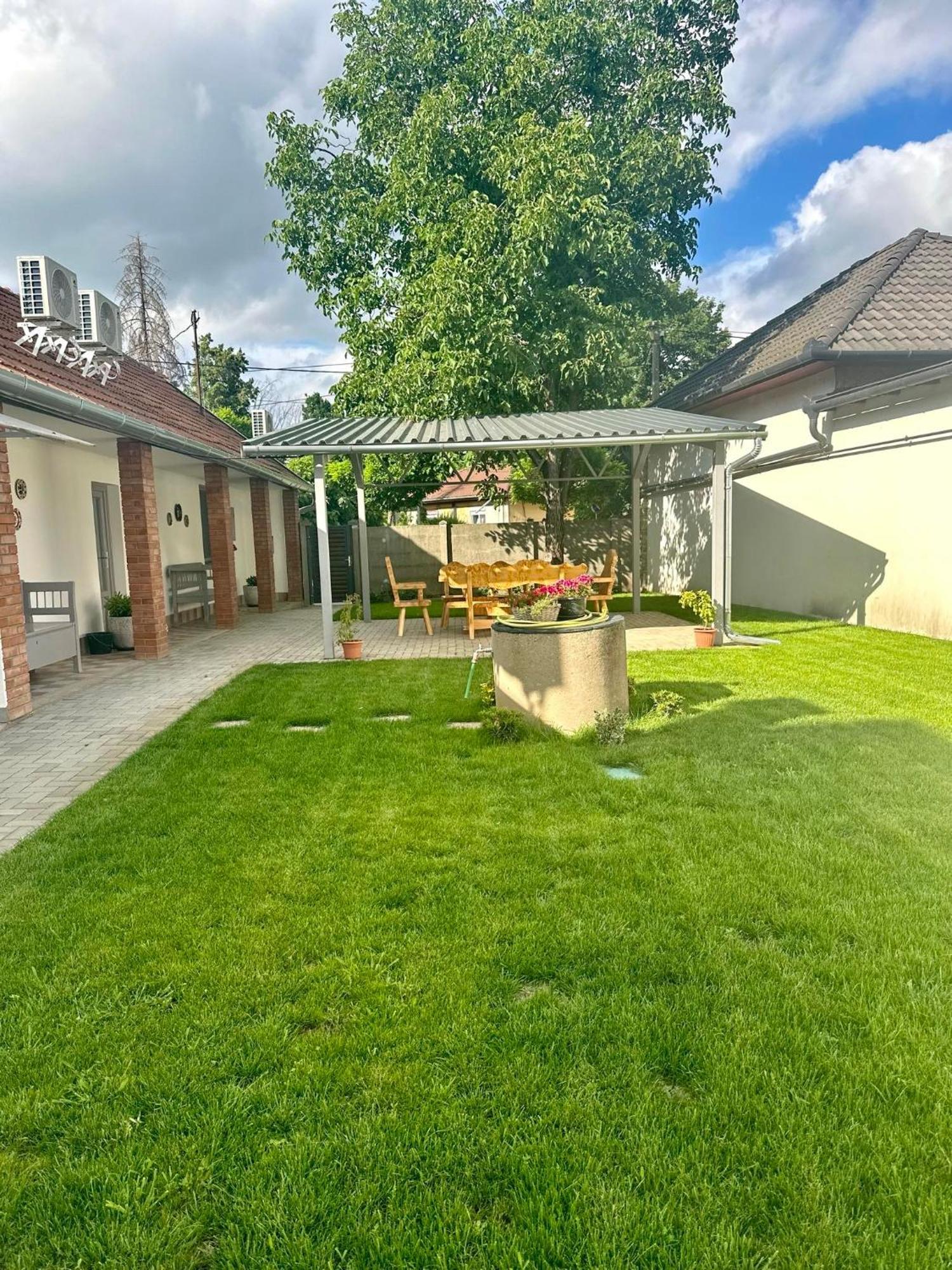 Tuenderkert Apartman Gyula Kültér fotó