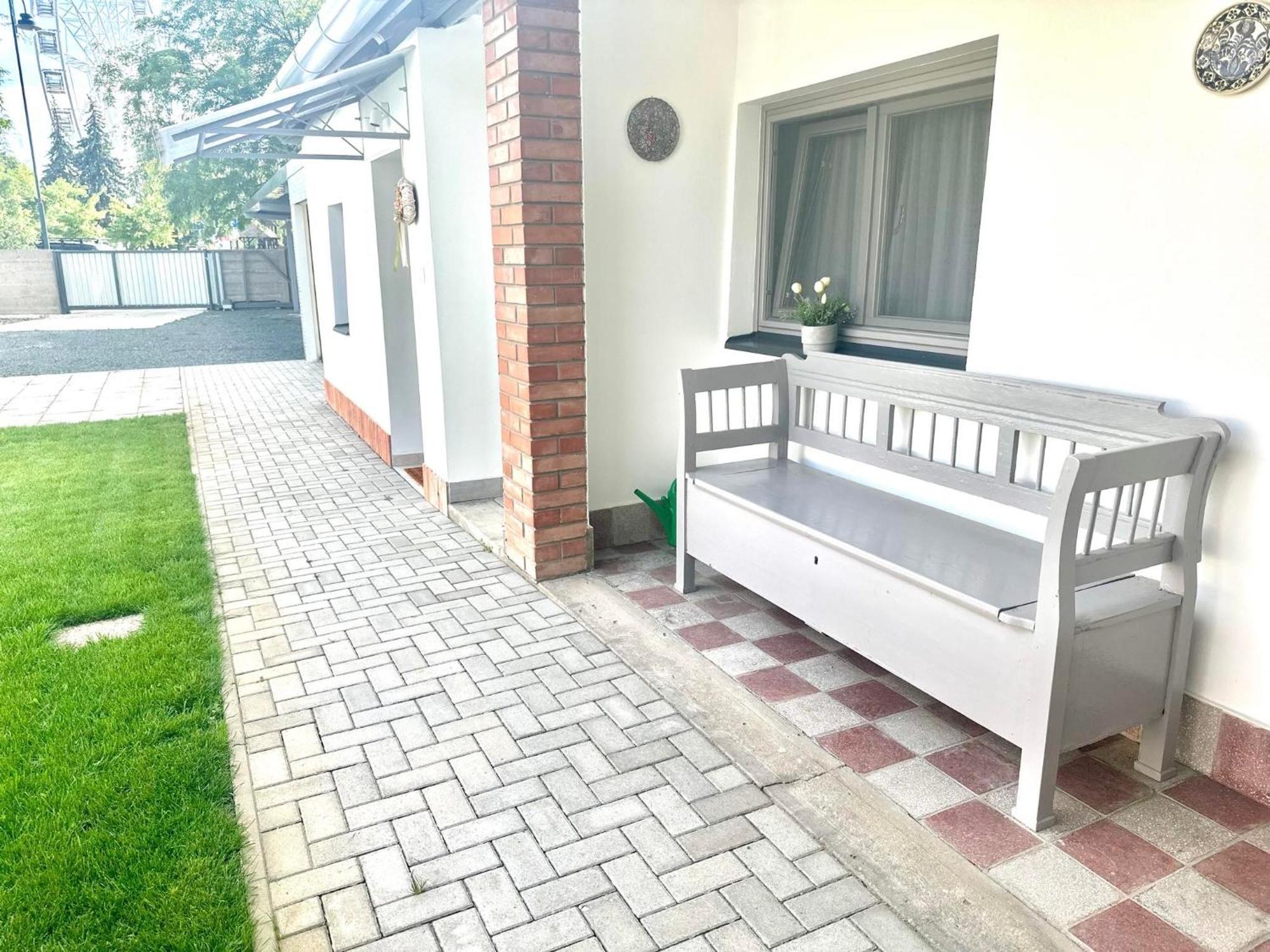 Tuenderkert Apartman Gyula Kültér fotó