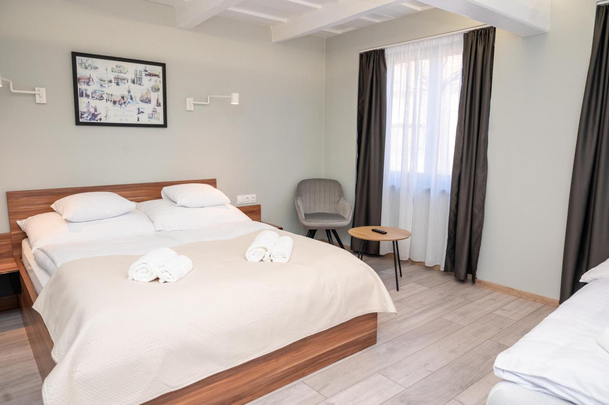 Tuenderkert Apartman Gyula Kültér fotó