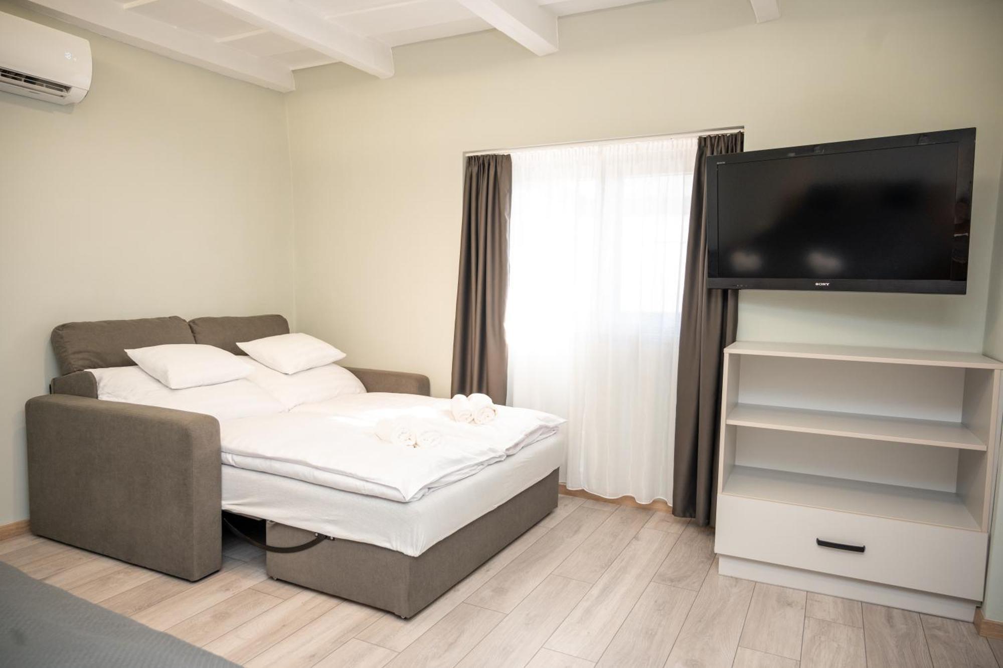 Tuenderkert Apartman Gyula Kültér fotó