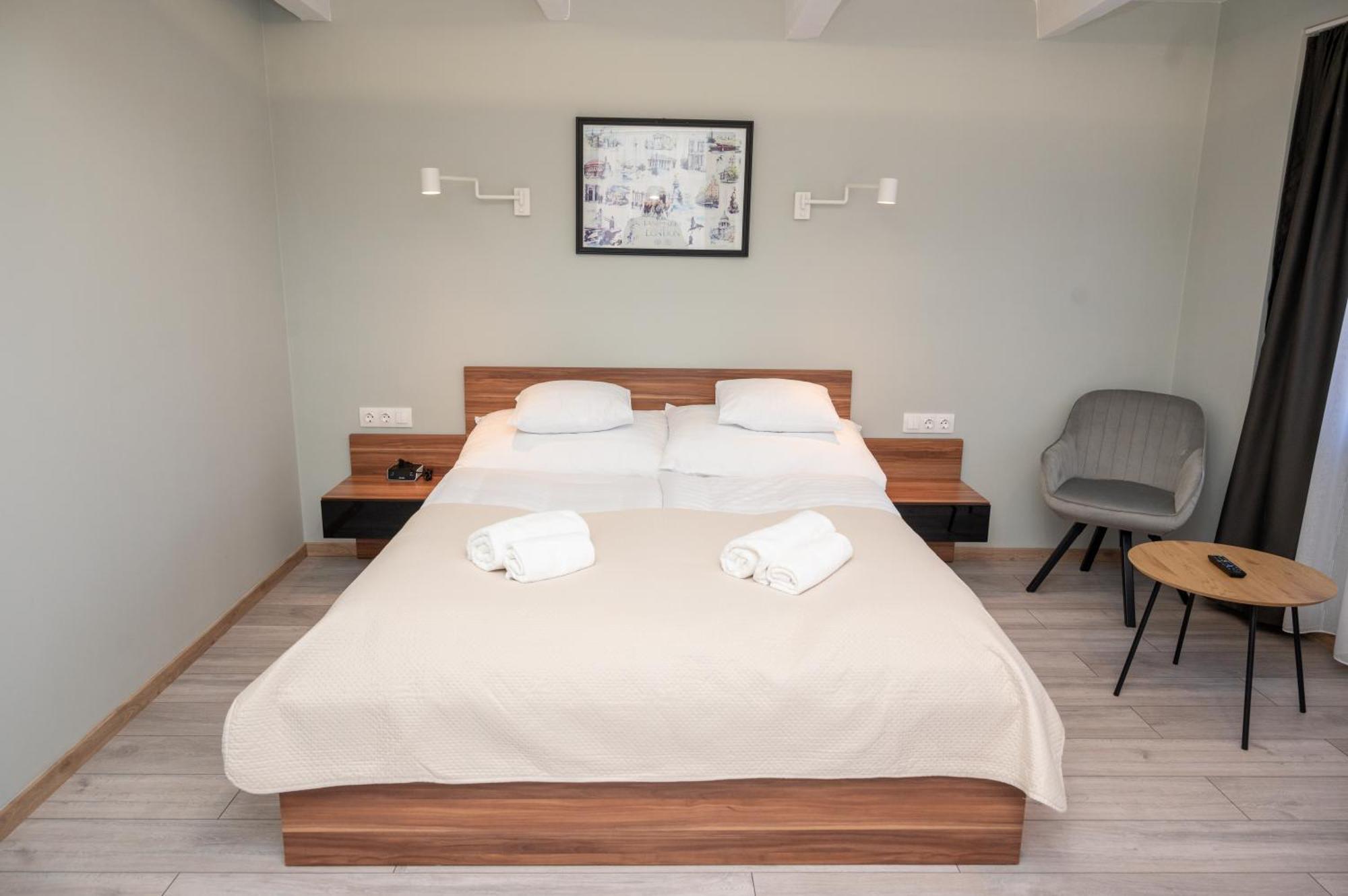 Tuenderkert Apartman Gyula Kültér fotó